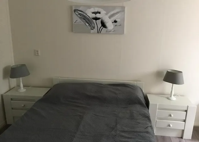 Op 't Eikenschoor 4*